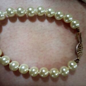 Authentic vintage pearl bracelet